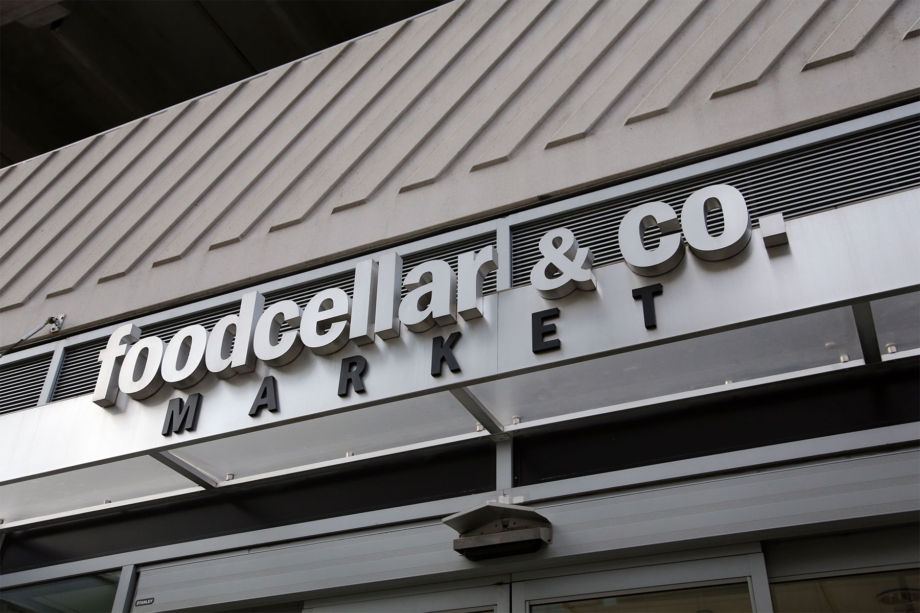 luna lic neighborhood foodcellar