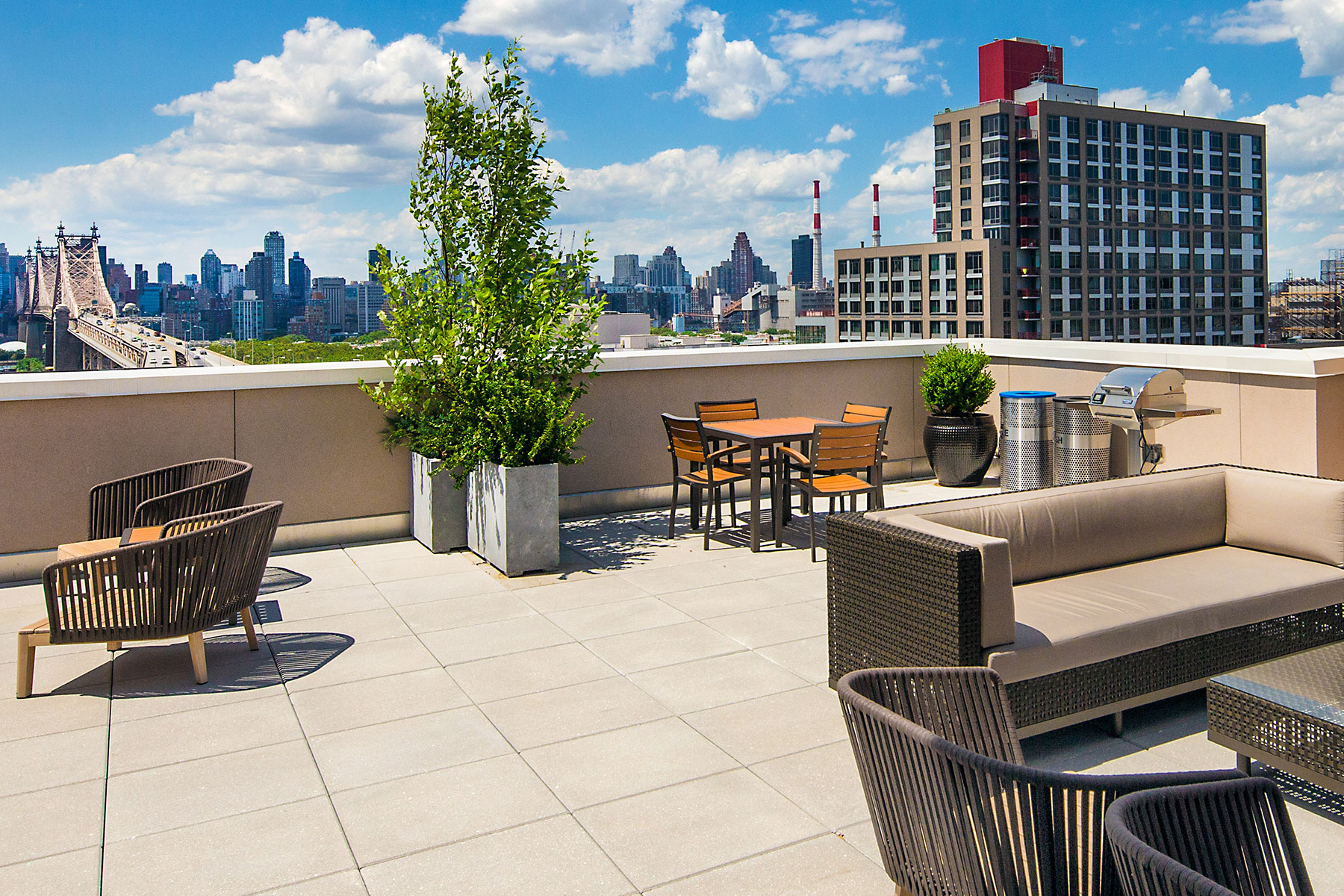 luna lic rooftop deck